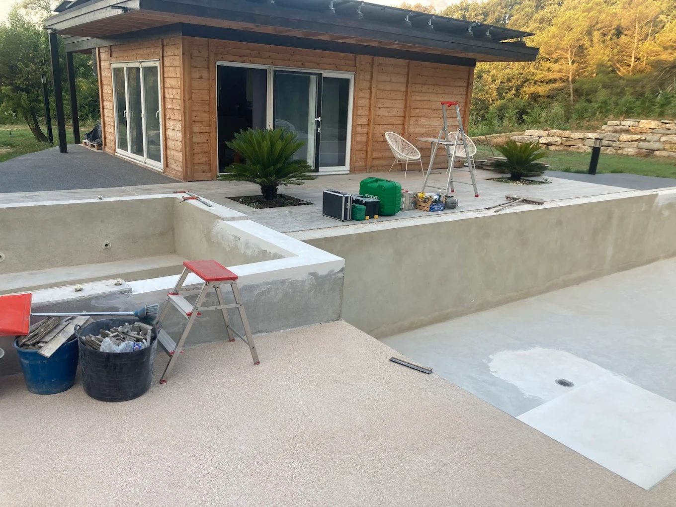 Chantier de piscine en cours